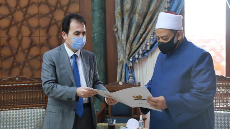 Sheikh or the grand Imam of Al-Azhar, Ahmed Al-Tayeb (Right) with Pshtewan Sadiq, the Minister of Endowments and Religious Affairs. (Photo: KRG)
