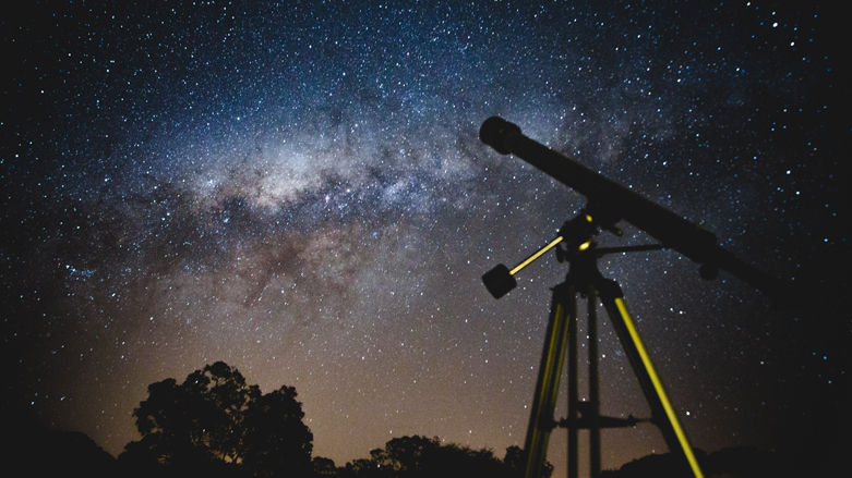 يصنف الجسم الصخري على أنه "خطير إلى حد ما"