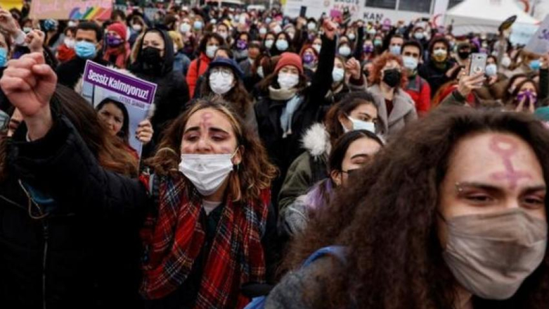 تظاهرات اعتراضی زنان در ترکیە