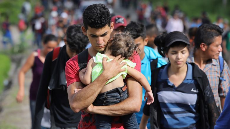 پەنابەران لەسەر سنووری ئەمەریکا- مەکسیک