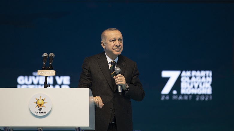 Erdogan car din bû serokê Ak Partiyê