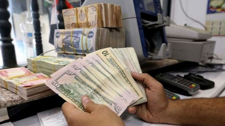 کاهش بهای دینار عراقی در مقابل دلار آمریکا بزرگترین اشتباه بانک مرکزی عراق توصیف می‌‌شود