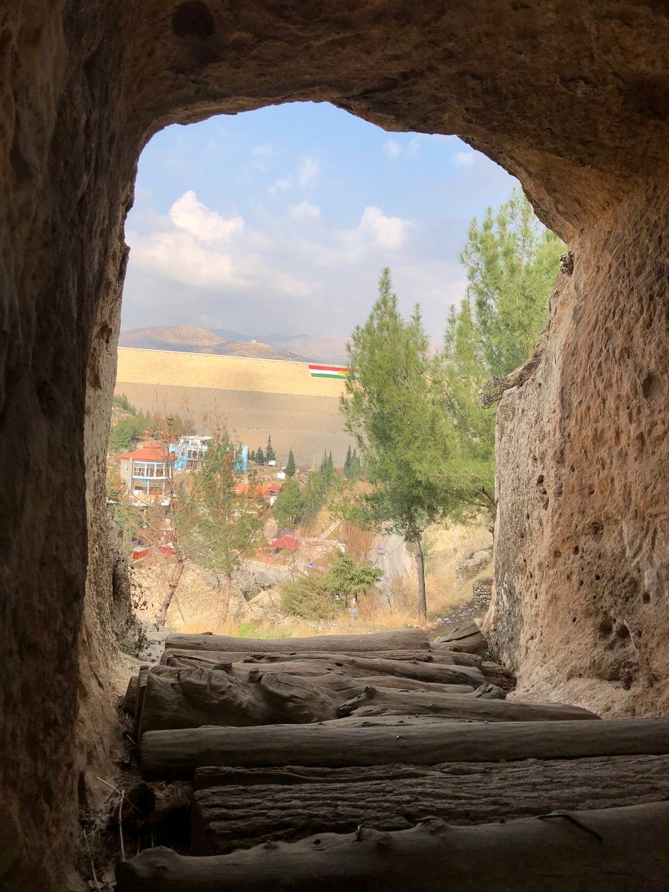 Charsteen cave in the Kurdistan Region’s Duhok province, February 2022 (Photo: Kurmanj Nhili)