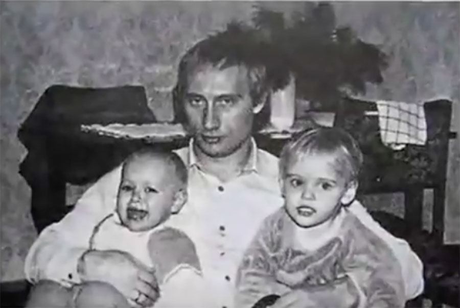 پوتن و دوو كچه&zwnj;كه&zwnj;ی