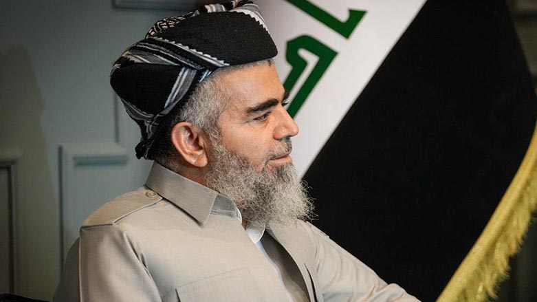 عه‌لی باپیر