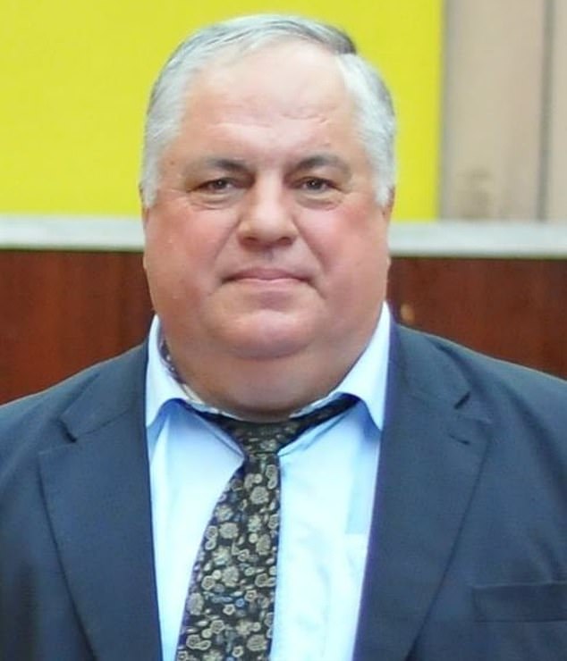 ئۆلێگ ئامۆسۆڤ