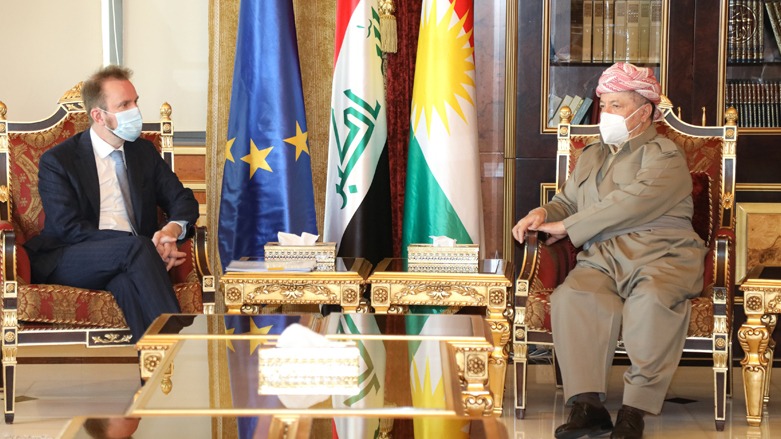 KDP President Masoud Barzani (right) during his meeting with EU Ambassador to Iraq Ville Varjola in Erbil, March 14, 2022. (Photo: Barzani Headquarters)