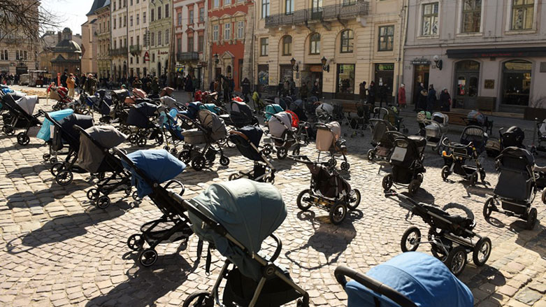 Öldürülen çocuklar için Lviv'de eylem (Foto: AFP / 18 Mart)