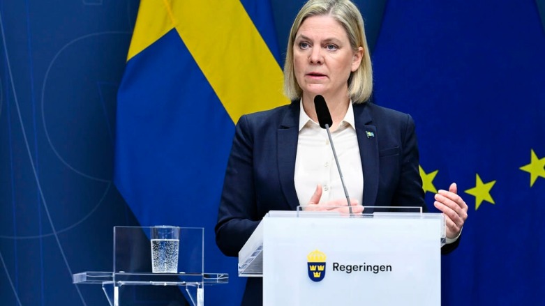رئيسة الوزراء السويدية ماغدالينا أندرسون خلال مؤتمر صحافي حول الوضع الأمني في أوروبا، في ستوكهولم في 27 شباط/فبراير 2022- الصورة لفرانس 24