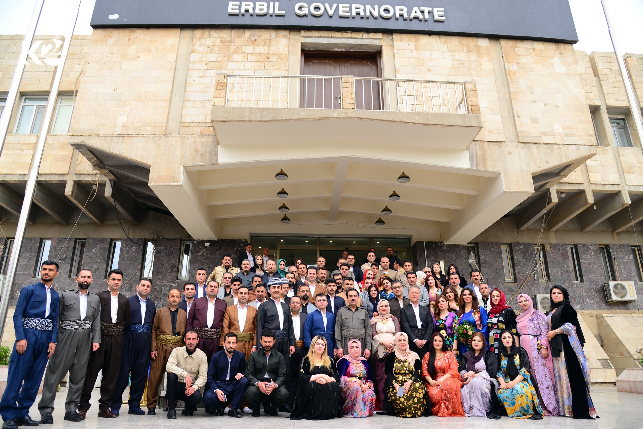 Erbil governor and the governorate staff posing for a group photo in Kurdish clothes, March 9, 2023. (Photo: Erbil Governorate/Facebook)
