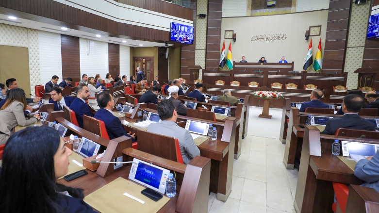 حەوت پەرلەمانتاری نوێ سوێند دەخۆن