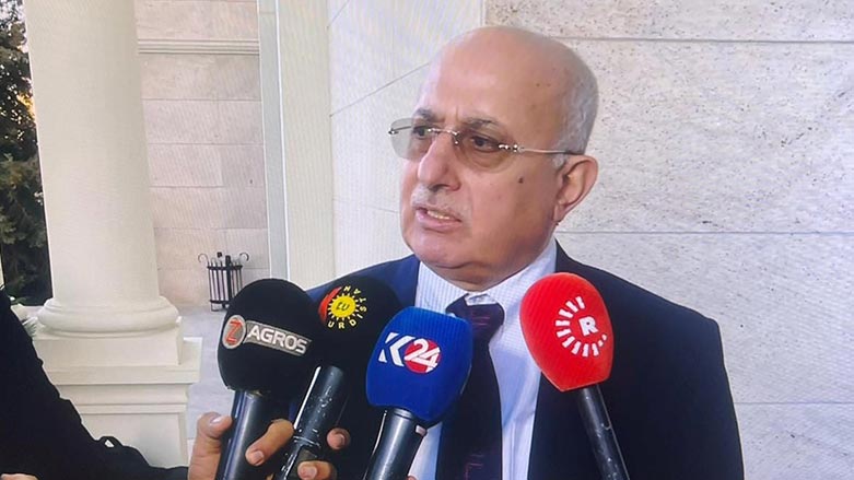 Kurdistan Region Minister of Finance and Economy, Awat Janab Noori, speaking to the journalists, March 14, 2023. (Photo: Kurdistan 24)
