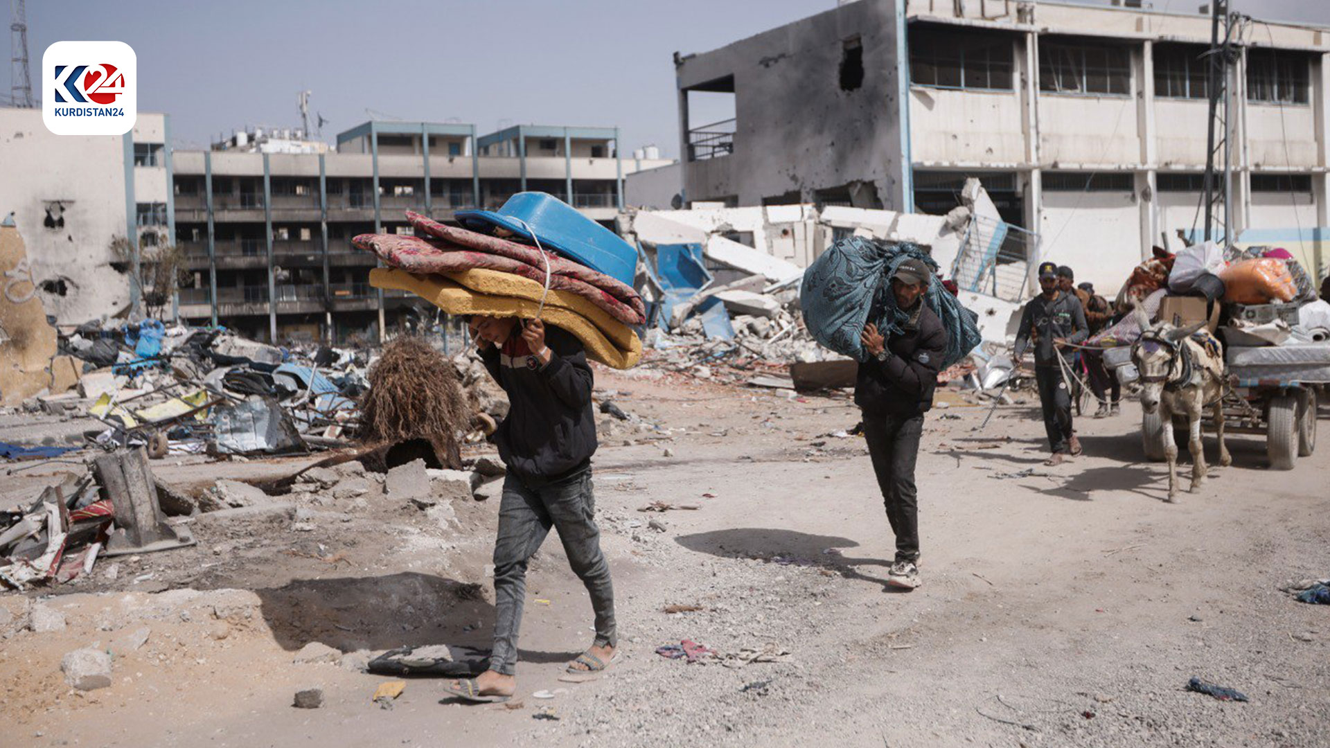 شەڕ لە غەززە بەردەوامە و رۆژانە خەڵک ئاوارە دەبێت (وێنە: AFP)