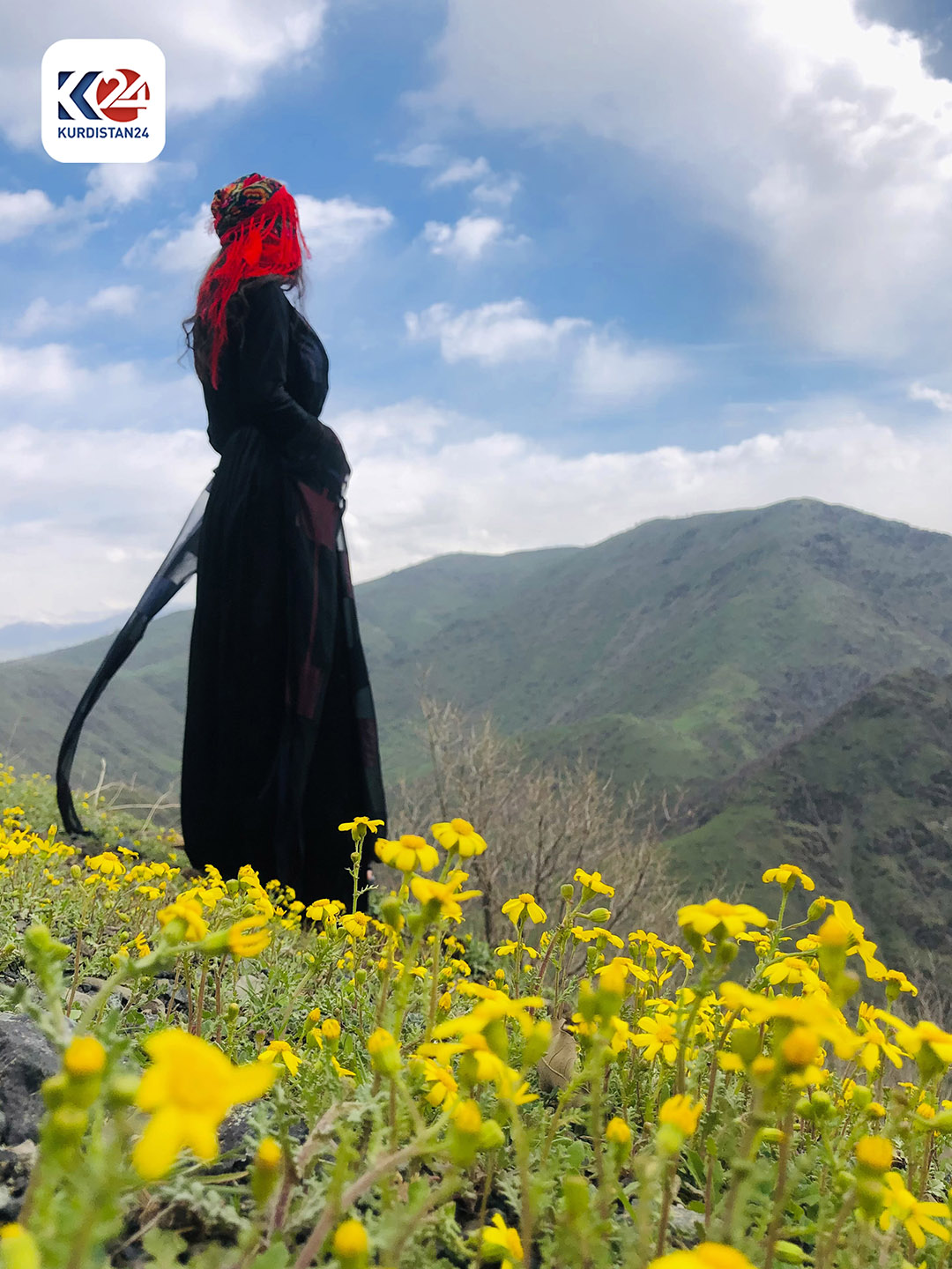  کچانی نیشتمان بە جلوبەرگی کوردییەوە لە ناو سرووشتی کوردستان 