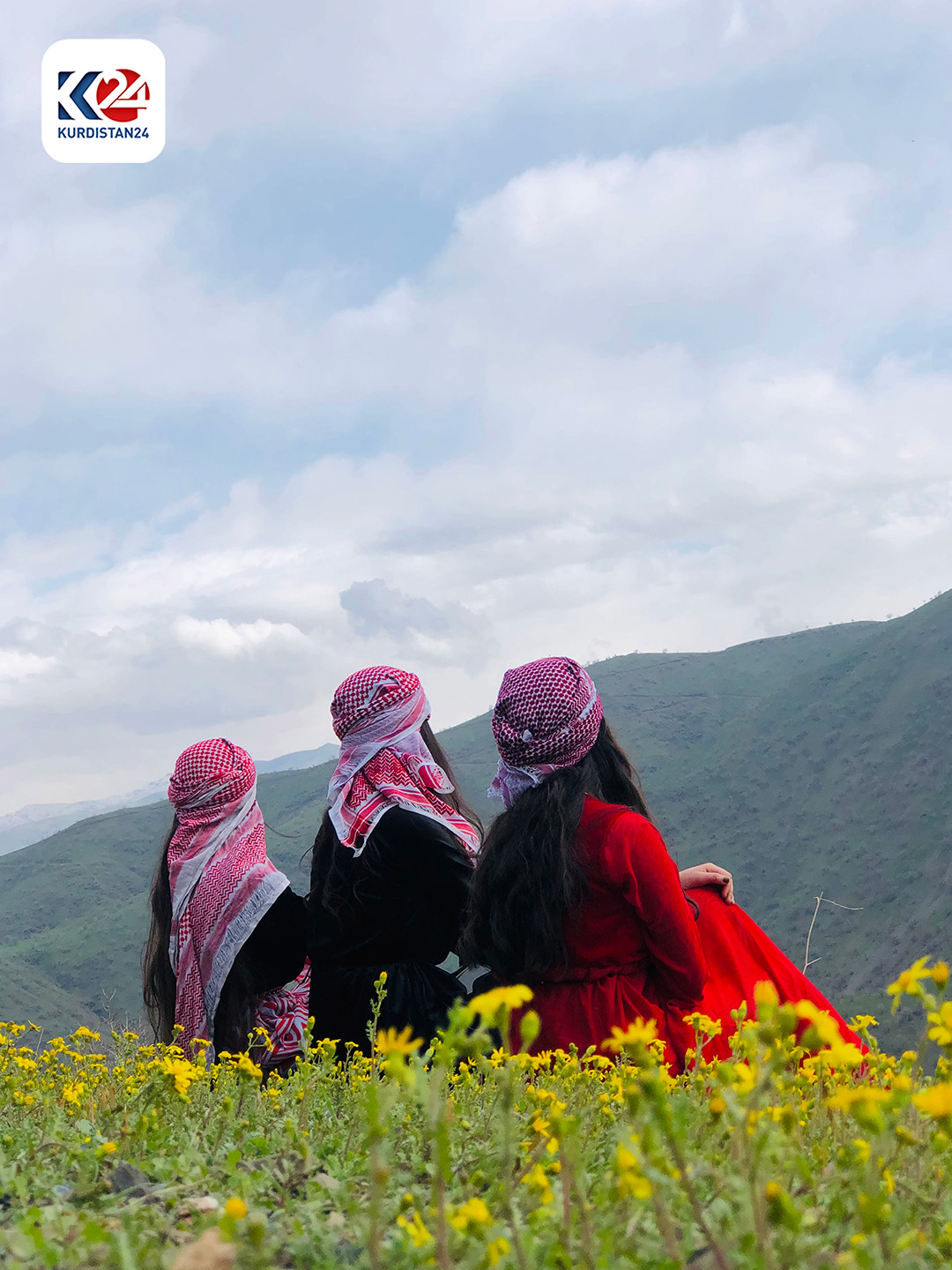  کچانی نیشتمان بە جلوبەرگی کوردییەوە لە ناو سرووشتی کوردستان 