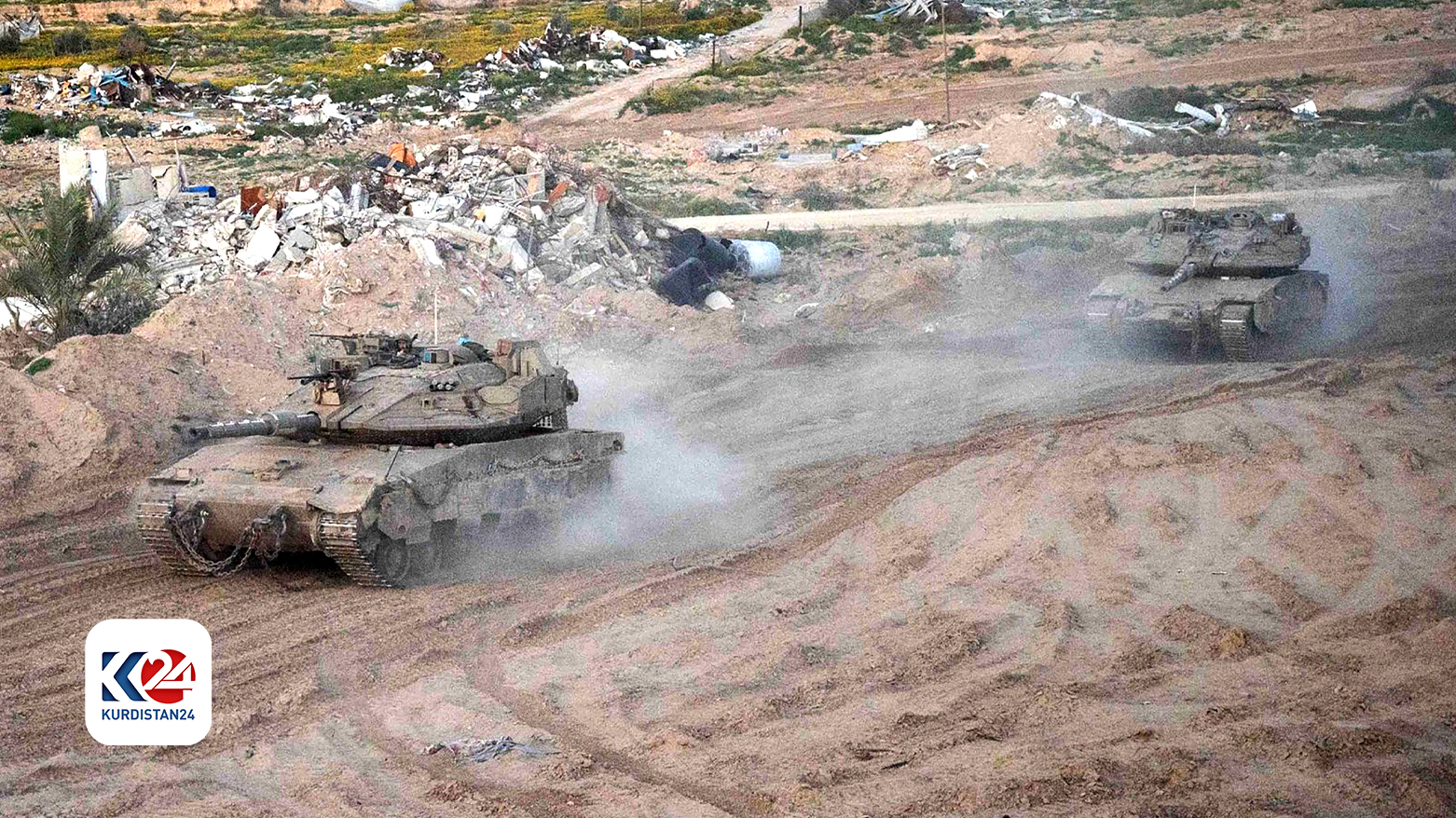 دوو تانکی ئیسرائیلی لەنێو غەززە (وێنە: AFP)