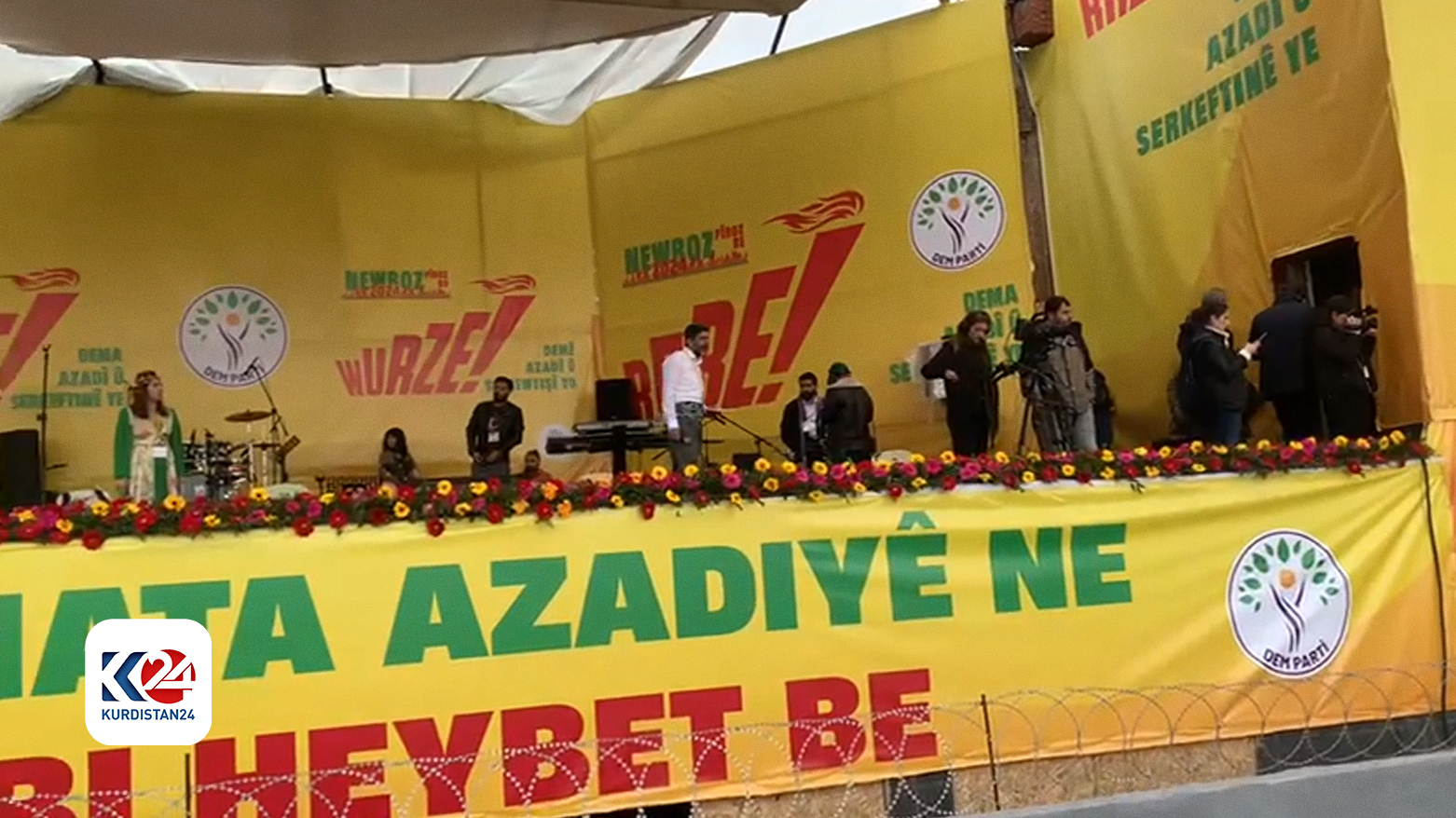 Diyarbakir celebrates Newroz with Kurds waving Kurdistan flag