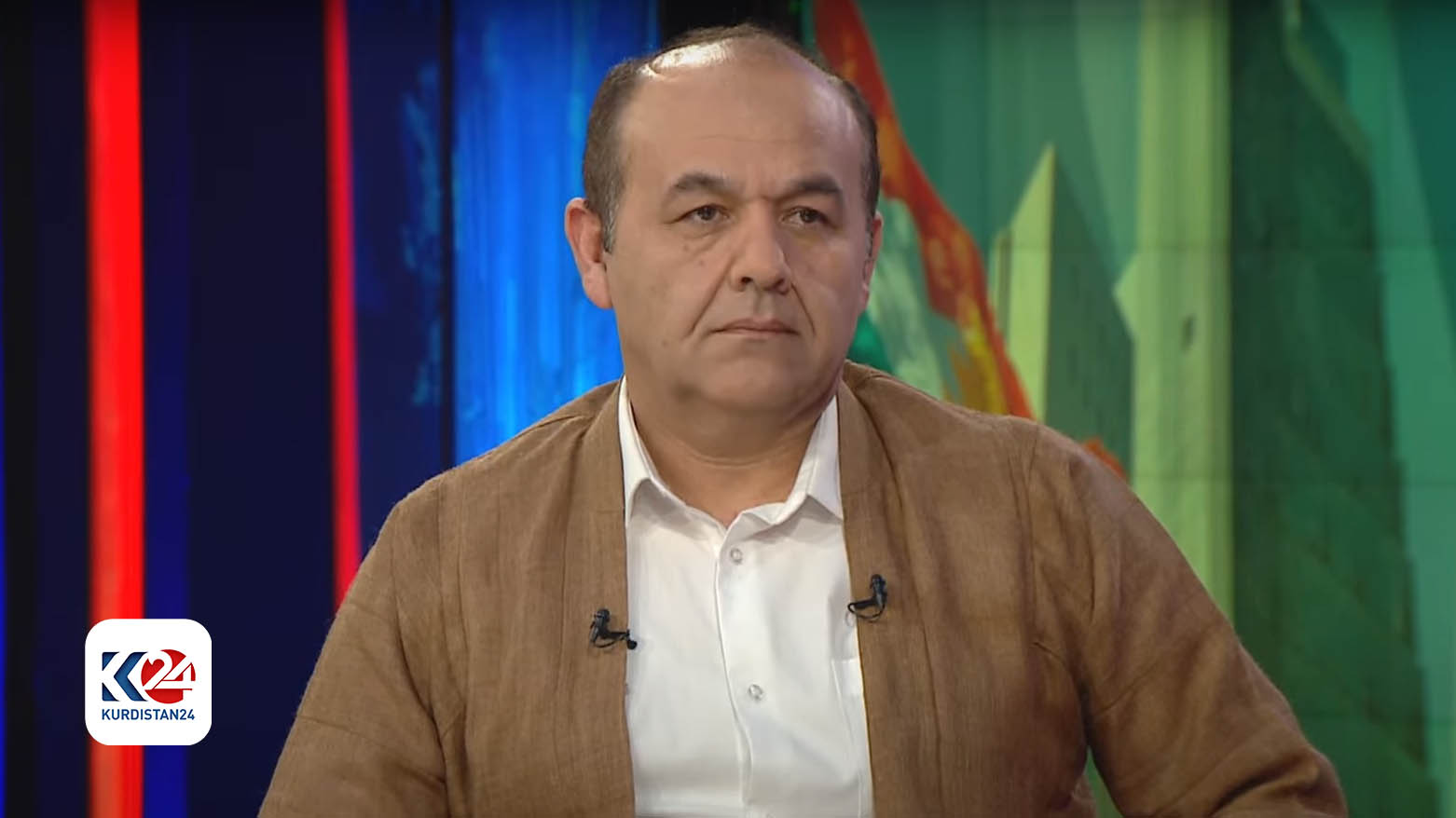 حوسێن ئەحمەد موستەفا، شرۆڤەکاری ئابووری