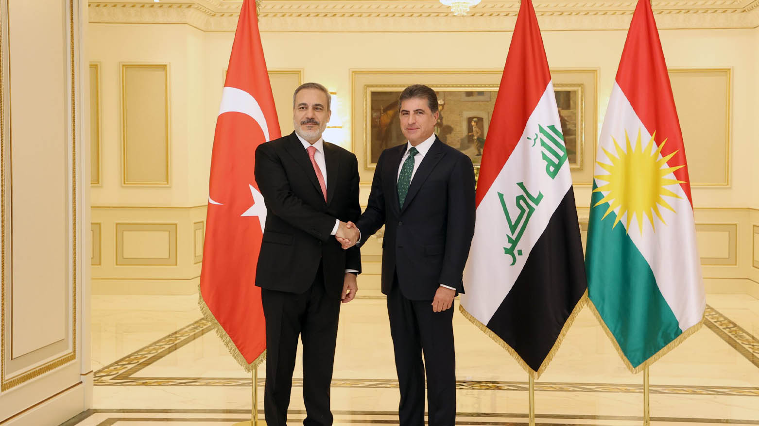 KRG President Nechirvan Barzani (R) and Turkey's Foreign Minister Hakan Fidan (L). (Photo: KRG)