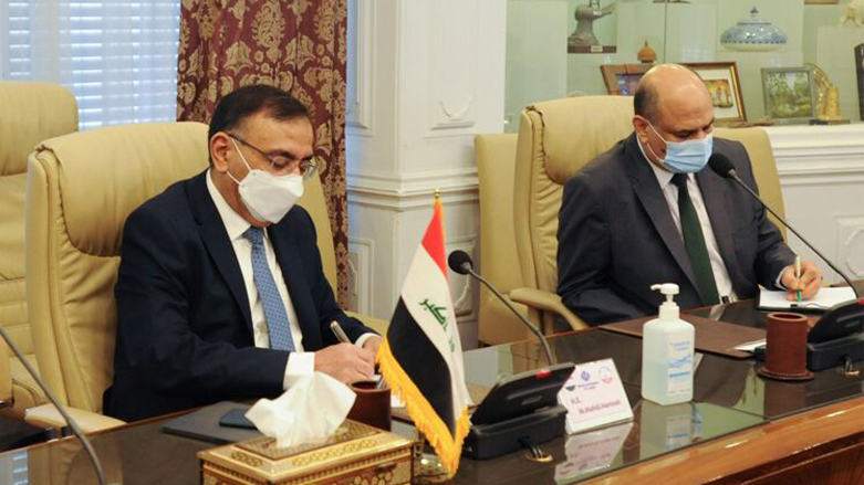 ماجد حنتوش، وزیر برق عراق و بیژن زنگنه، وزیر نفت ایران