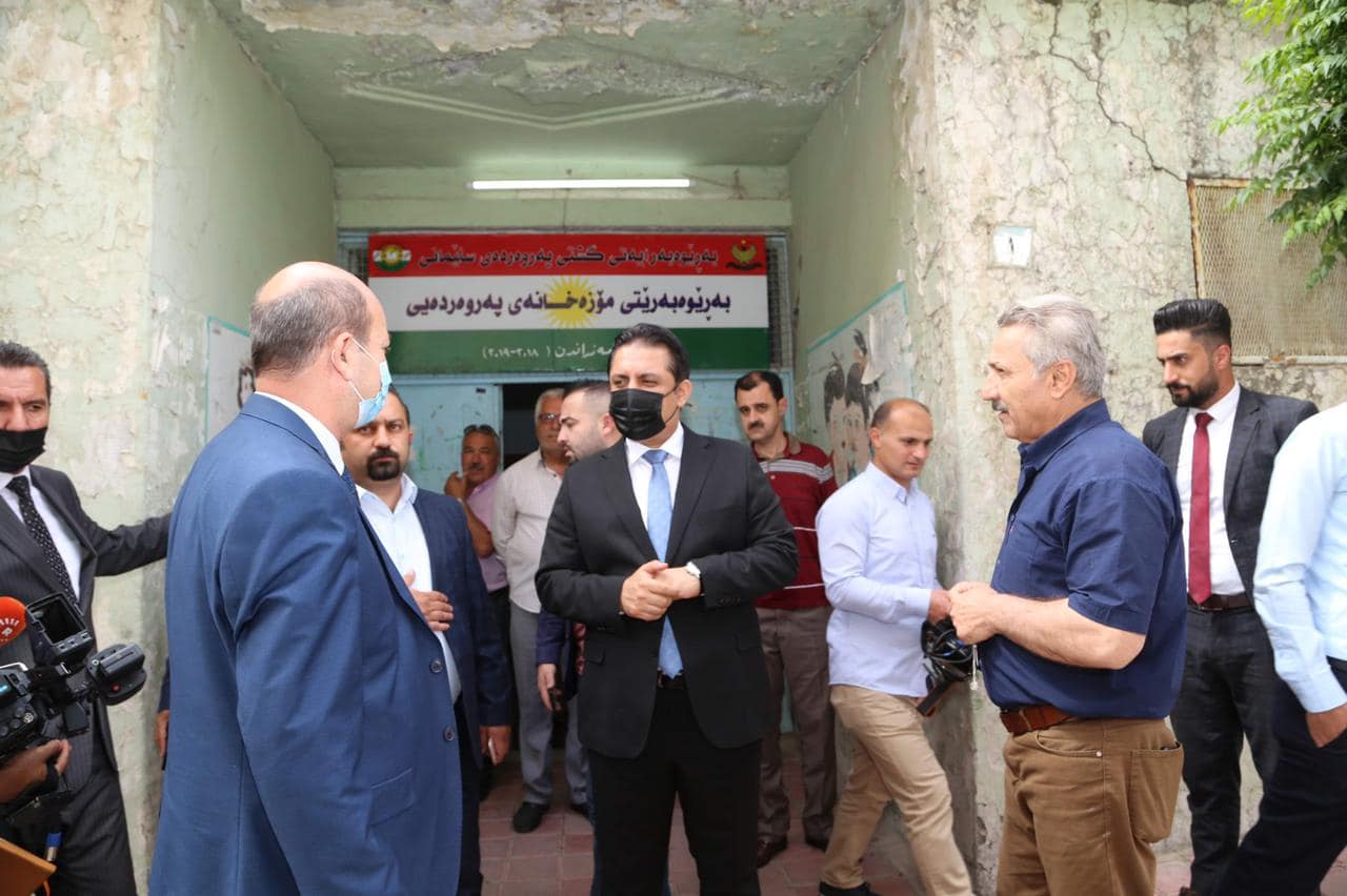 وه&zwnj;زیری په&zwnj;روه&zwnj;رده&zwnj; مۆزه&zwnj;خانه&zwnj;ی په&zwnj;روه&zwnj;رده&zwnj;ی سلێمانی به&zwnj;سه&zwnj;ركرده&zwnj;وه&zwnj;