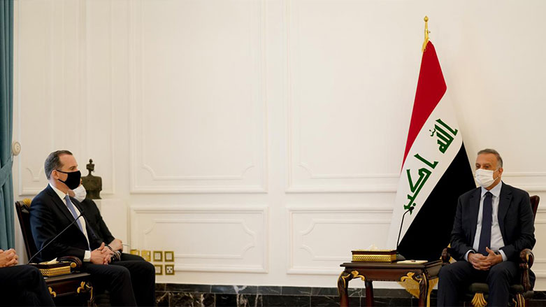 مصطفی کاظمی، نخست وزیر عراق و برت مک گورک، هماهنگ کننده امور خاورمیانه و شمال آفریقا در شورای امنیت ملی آمریکا