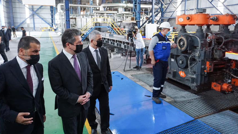KRG Prime Minister Masrour Barzani (center) tours the Med Steel factory compound in Erbil alongside the investor and public officials, May 18, 2021. (Photo: KRG)