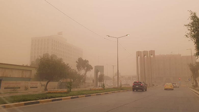 A new dust storm engulfed the capital of Baghdad reducing visibility to as low as 500 meters, May 1, 2022. (Photo: Sheevan Jabary/Kurdistan 24)