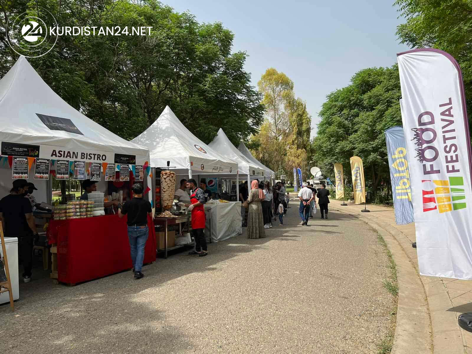 Food enthusiasts attending the Food Festival 2022 in Sami Abdul-Rahman Park in the Kurdistan Region's capital Erbil, May 4, 2022. (Photo: Mohammad Jubrayl/Kurdistan 24)