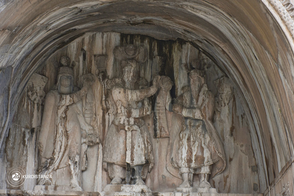 W&ecirc;ne: Sara Cafer&icirc;