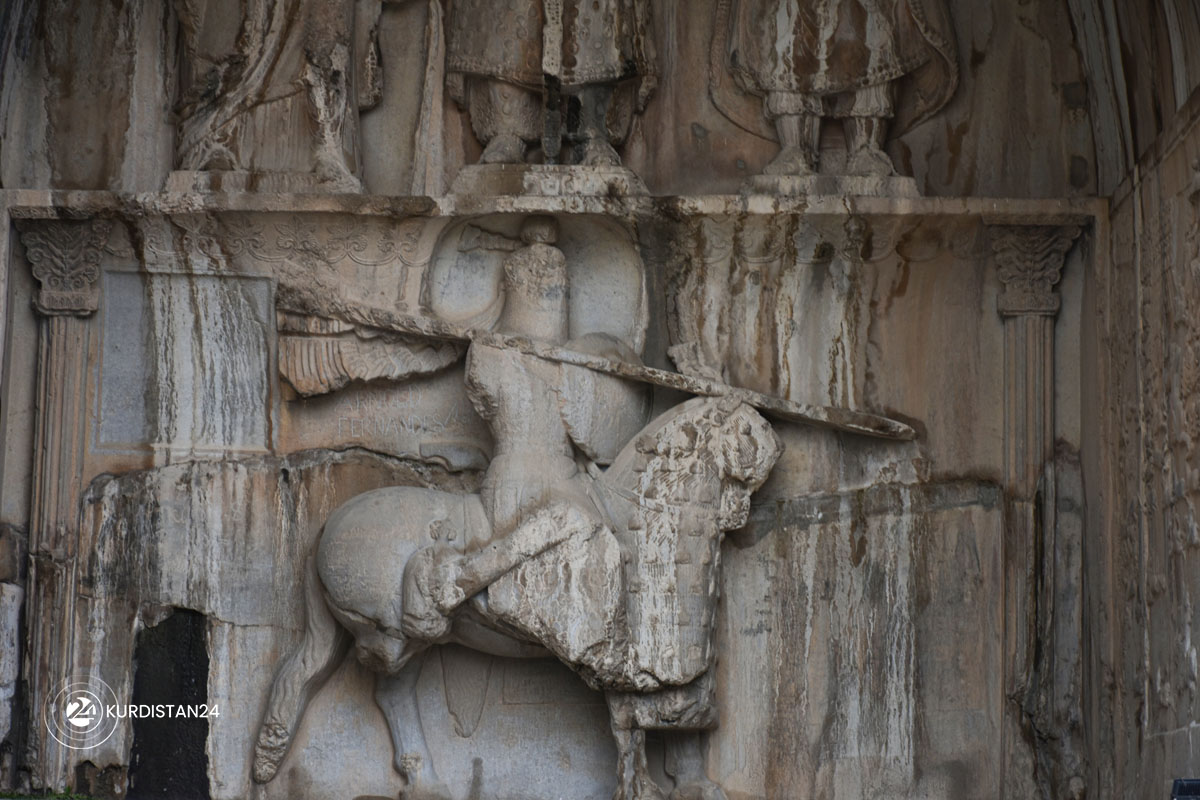 W&ecirc;ne: Sara Cafer&icirc;