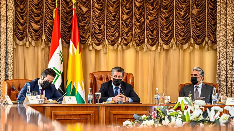 Kurdistan Region PM Masrour Barzani (center) during a meeting with Sulaimani and Halabja governors and Garmiyan and Raparin Administration heads, May 17, 2022. (Photo: KRG)