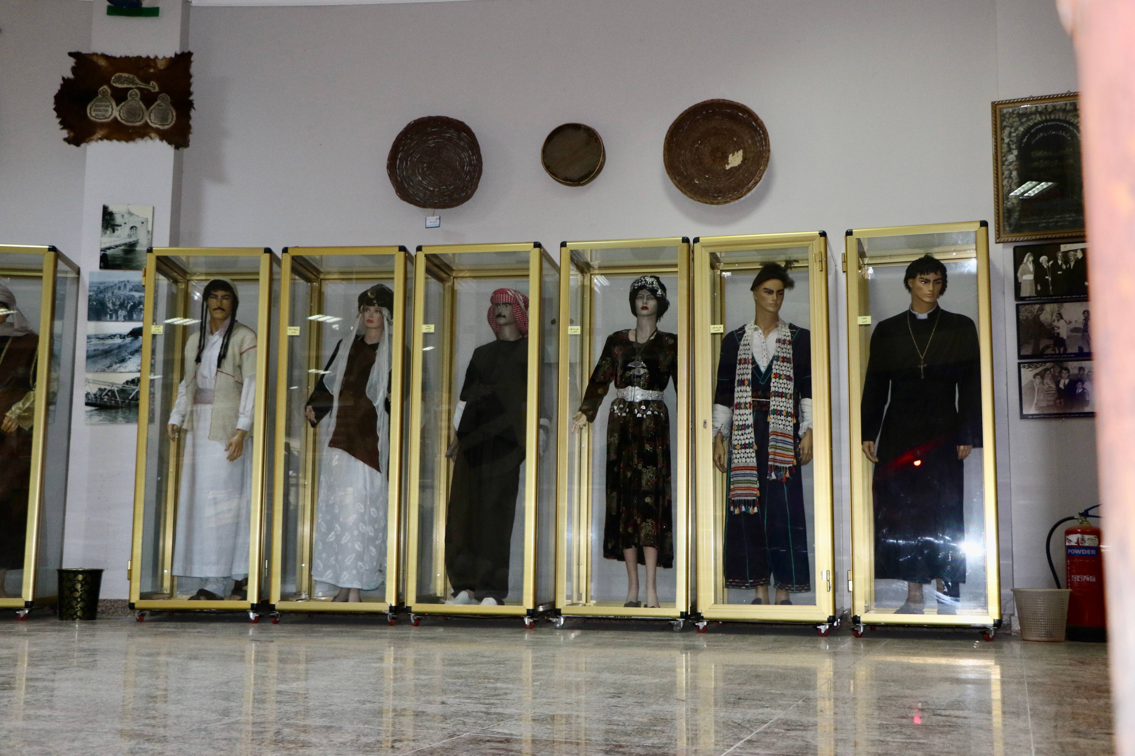 Traditional clothes of different components living in Duhok in the Duhok Cultural Museum, May 15, 2022 (Photo: Kurmanj Nhili)