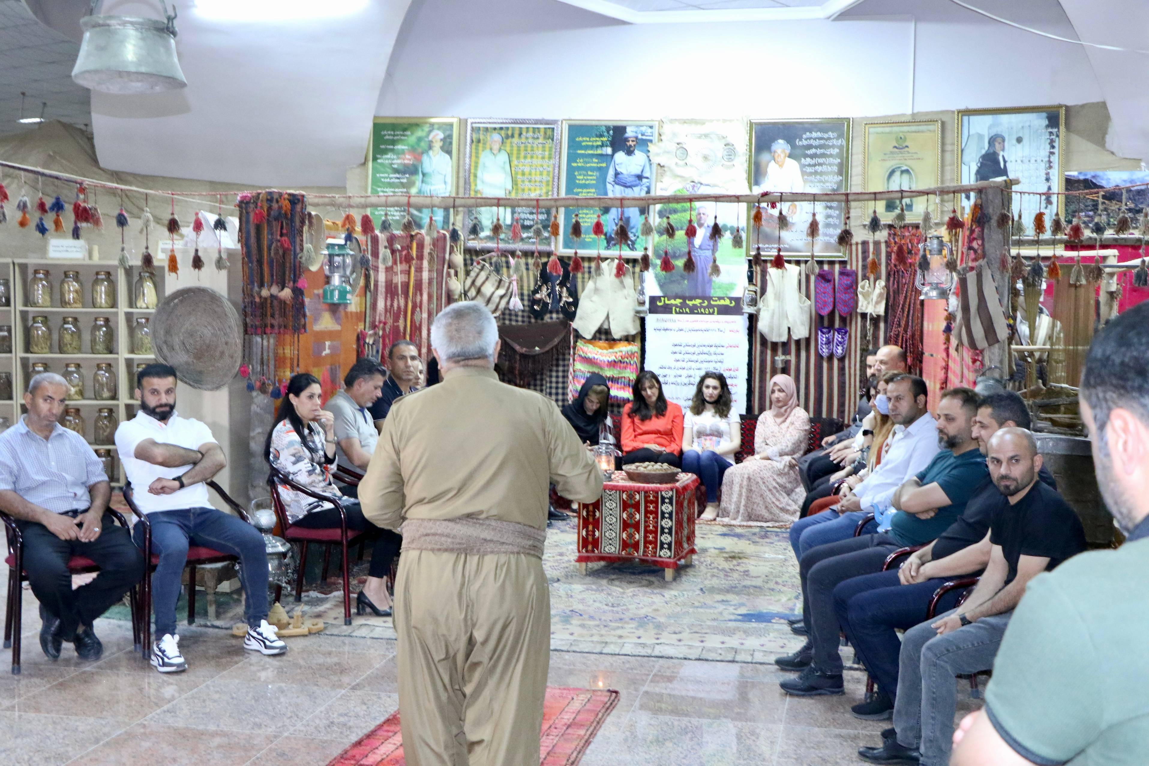 A group of visitors in the Duhok Cultural Museum, May 15, 2022 (Photo: Kurmanj Nhili)