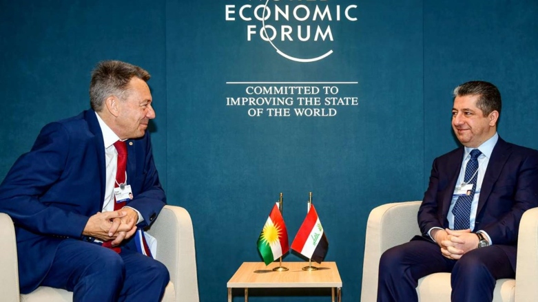 Prime Minister Masrour Barzani (right) during his meeting with the President of the International Committee of the Red Cross Peter Maurer on the sidelines of the World Economic Forum Annual Meeting 2022 in Davos, Switzerland, May 23, 2022 (
