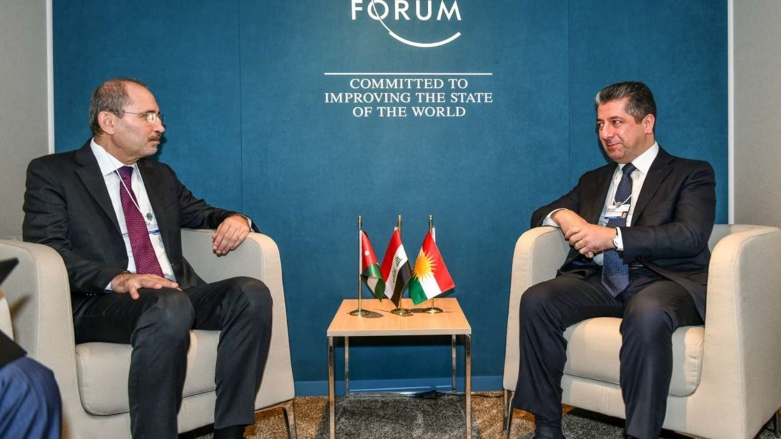 Kurdistan Region Prime Minister Masrour Barzani meeting with Jordanian Deputy Prime Minister and Minister of Foreign Affairs and Expatriates Ayman Safadi at the World Economic Forum in Davos, Switzerland, May 24, 2022 (Photo: KRG)
