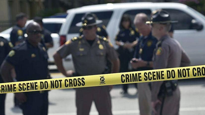 يشارك أكثر من 200 شرطي في البحث عن الرجل الذي يوصف بـ "سفاح تكساس"