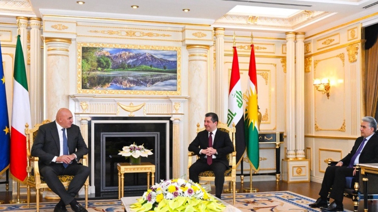 Kurdistan Region Prime Minister Masrour Barzani (top right) during his meeting with Italian Minister of Defense Guido Crosetto in Erbil, May 3, 2023. (Photo: KRG)