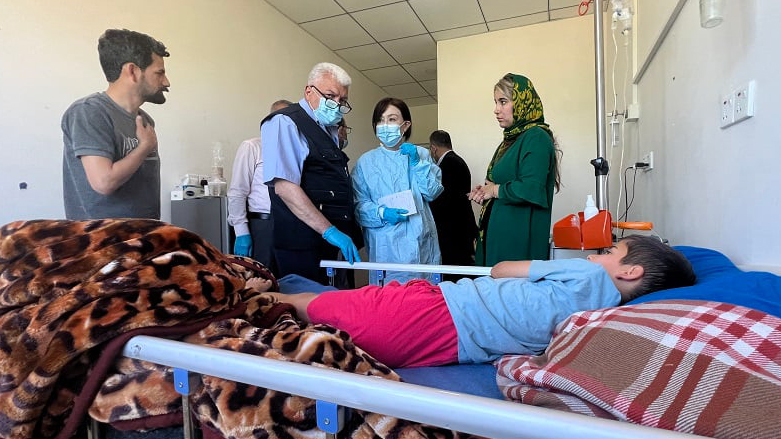 بازدید از مبتلایان به مننژیت در بیمارستان وفا، حلبچه – عکس؛ سازمان بهداشت جهانی