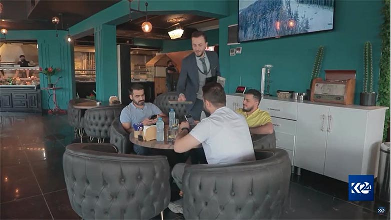Some customers in the restaurant. (Photo: Kurdistan 24)