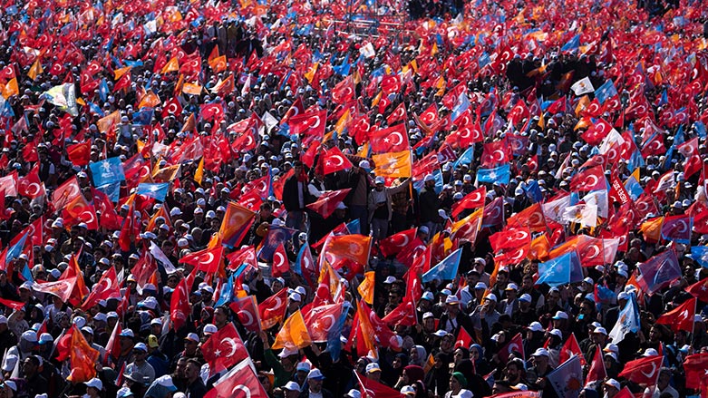 Supporters of People's Alliance's presidential candidate Recep Tayyip Erdogan attend an election rally campaign in Istanbul, Sunday, May 7, 2023. (Photo: Khalil Hamra/ AP)