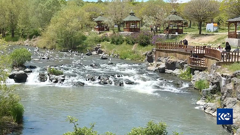 Dema koça masiyên gola Wanê ber bi ava şîrîn ve