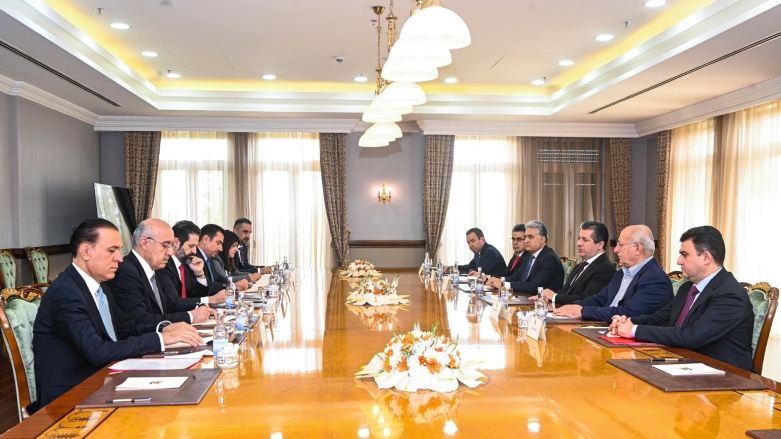 مەسرور بارزانی سەرپەرشتی کۆبوونەوەیەکی تایبەت بە رێکخستنەوەی دارایی گشتی دەکات