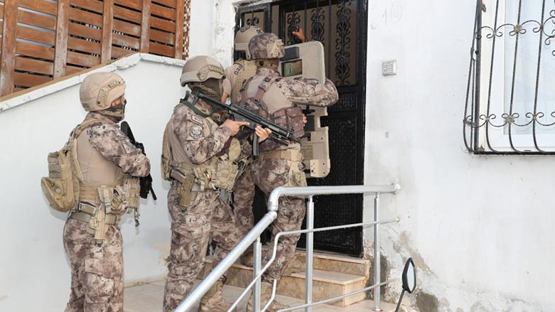 Turkish police and special forces carried out an operation against the HDP (Photo: IHA)