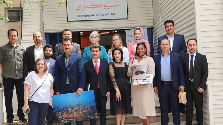 هیات فرهنگی - هنری نشویل در هنگام بازدید از اداره کل فرهنگ و هنر اربیل