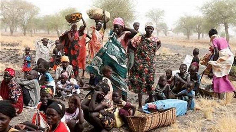 نساء وأطفال سودانيون يفترشون العراء (تعبيرية- وكالات)