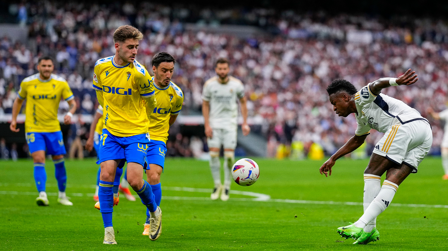 Real Madrid's Vinicius Junior kicks the ball during the the Spanish La Liga match. (Photo: AP)