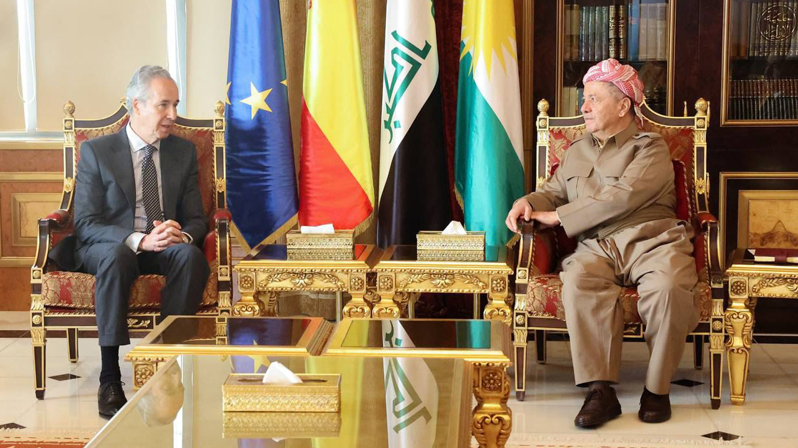 İspanya'nın Irak Büyükelçisi Pedro Martinez-Avial ve Başkan Mesud Barzani