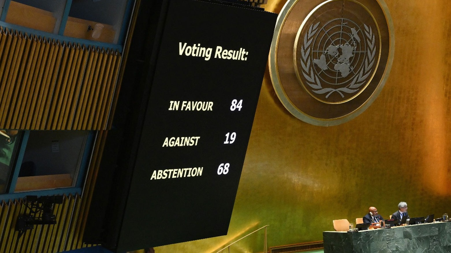 The UN General Assembly votes on the creation of an International day to commemorate the 1995 genocide Srebrenica. (Photo: AFP)