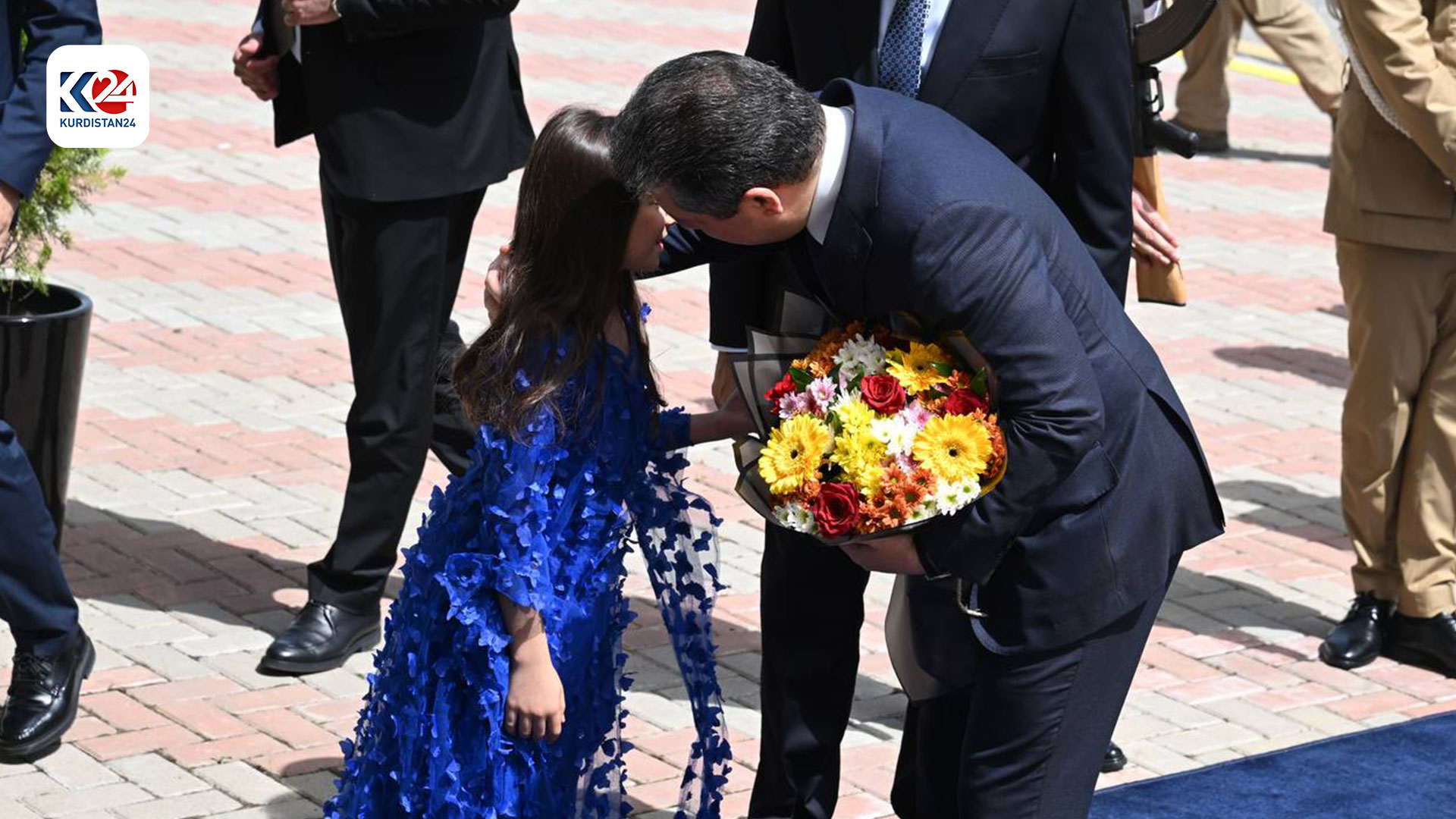 پێشوازی منداڵێک لە سەرۆکوەزیرانی هەرێمی کوردستان